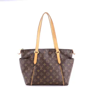 Pre-owned Louis Vuitton Canvas Coated Shoulder Bags Totally Handbag Monogram Canvas PM by Rebag