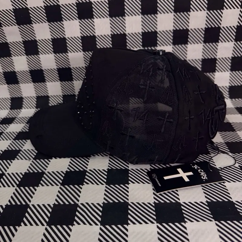 Exodo 14-14 hats