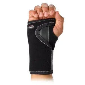 McDavid Wrist Brace - Adjustable Neoprene Splint for Carpal Tunnel & Arthritis Support - Latex-Free, Anatomically Specific, Hook & Loop Closures