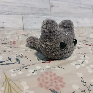 mini cat head with tail