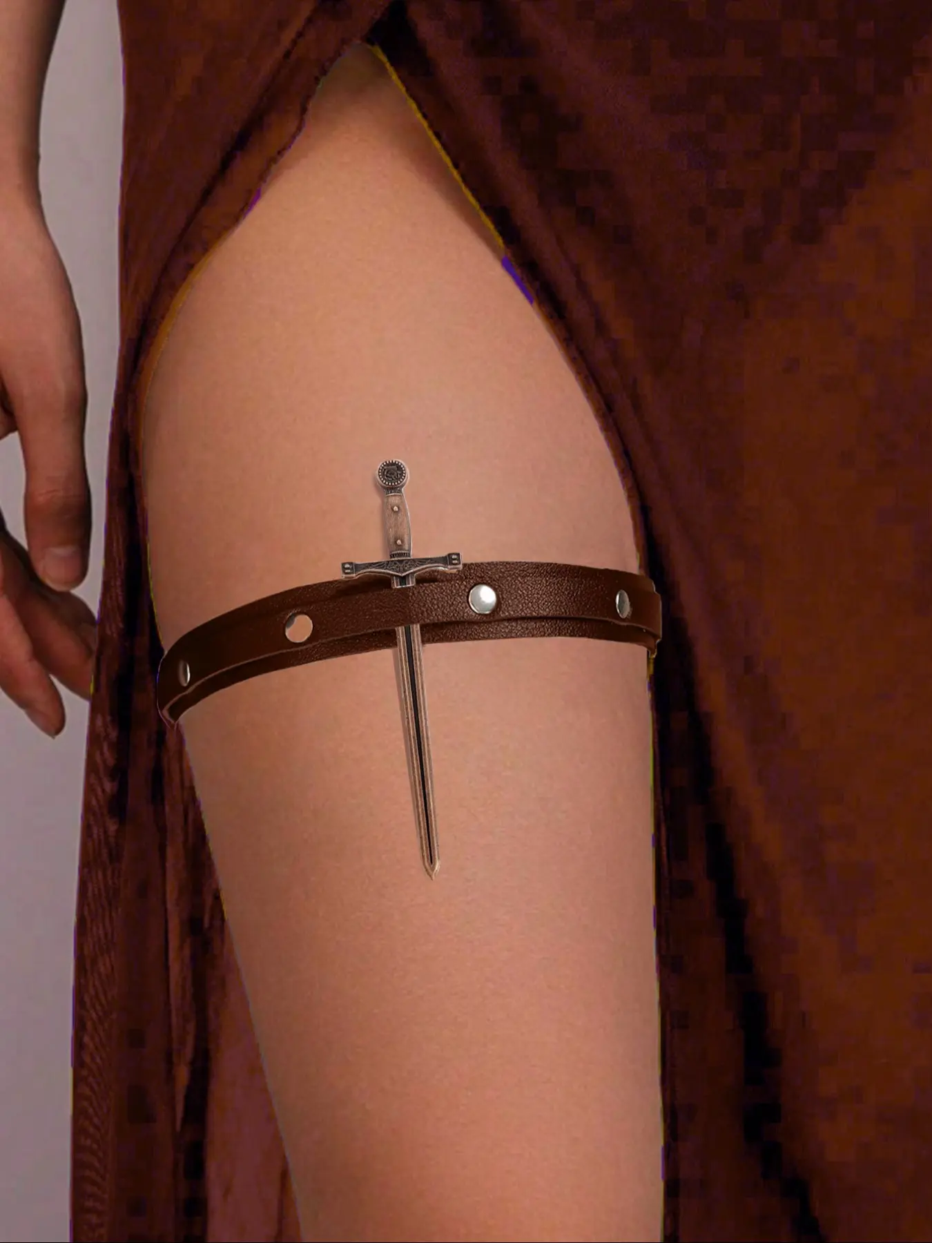 2 Piece Medieval Leg Props, PU Leather Punk Rivet Bind Bands, Adjustable Elastic Leg Straps, Halloween Cosplay Costume Accessories