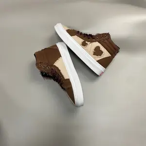 Men's Closed-Toe Melamine Brown Patchwork Faux Fur High-Top Canvas Trainers - Distressed Ripped Design Athletic Footwear with Rubber Sole, Retro Streetwear Casual Sneakers