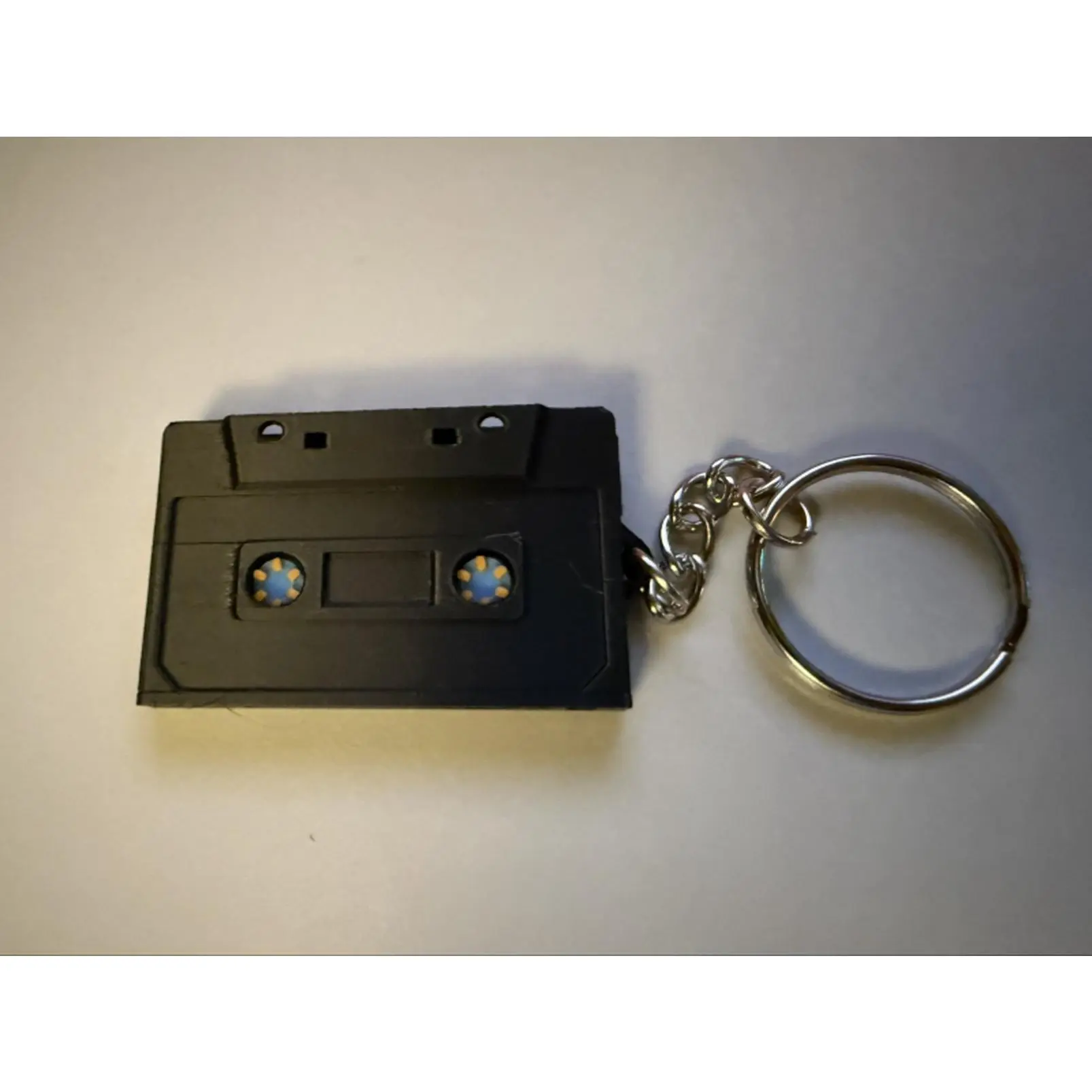 Mini Cassette Tape Keychain - Retro Design with Chain, Ideal for Keychains and Accessories
