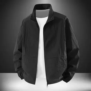 Father’s Day gift ideas: lightweight, breathable sun-protection jacket for everyday commuting and casual wear