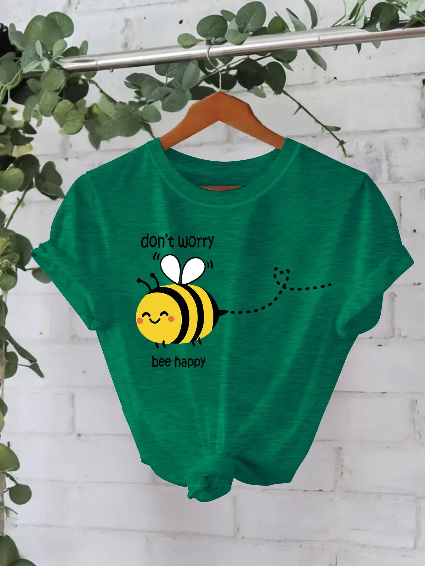 Women's Bee Graphic Print Round Neck Tee, Cute Casual Short Sleeve T-shirt for Summer, Ladies Clothes for Daily Wear, Everyday Top