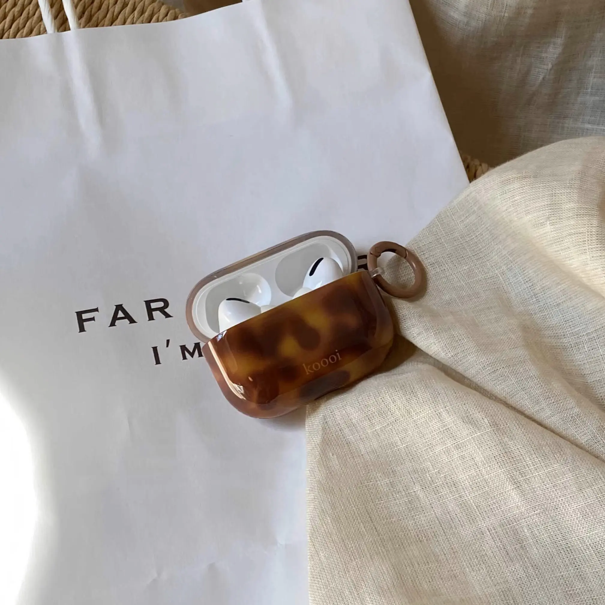 Light Amber Color Earphone Case for Apple AirPods Pro 2/AirPods Pro/AirPods 4/AirPods 3/AirPods 2, Fashionable Women's Design, Headphone Accessories