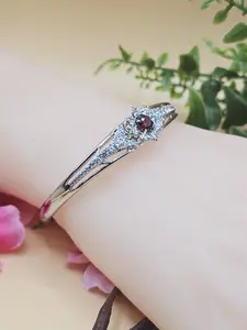 BANGLE PLATINADO- FLOR RUBI