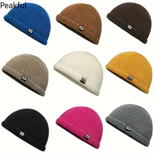 1pc Unisex Fisherman Beanie Warm Ribbed Cuff Skull Cap with Logo Patch Coldproof Winter Hat Lightweight Elastic Comfortable for Outdoor Daily Wear for Men & Women