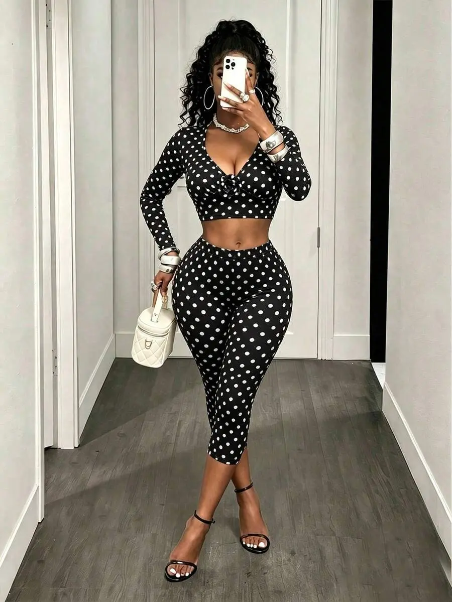 Retro Chic Polka Dot Cropped Pants Set | Long Sleeve V-Neck Fitted Crop T-Shirt and Bodycon Capri Leggings Co-Ord for Women Fall Streetstyle & Outing