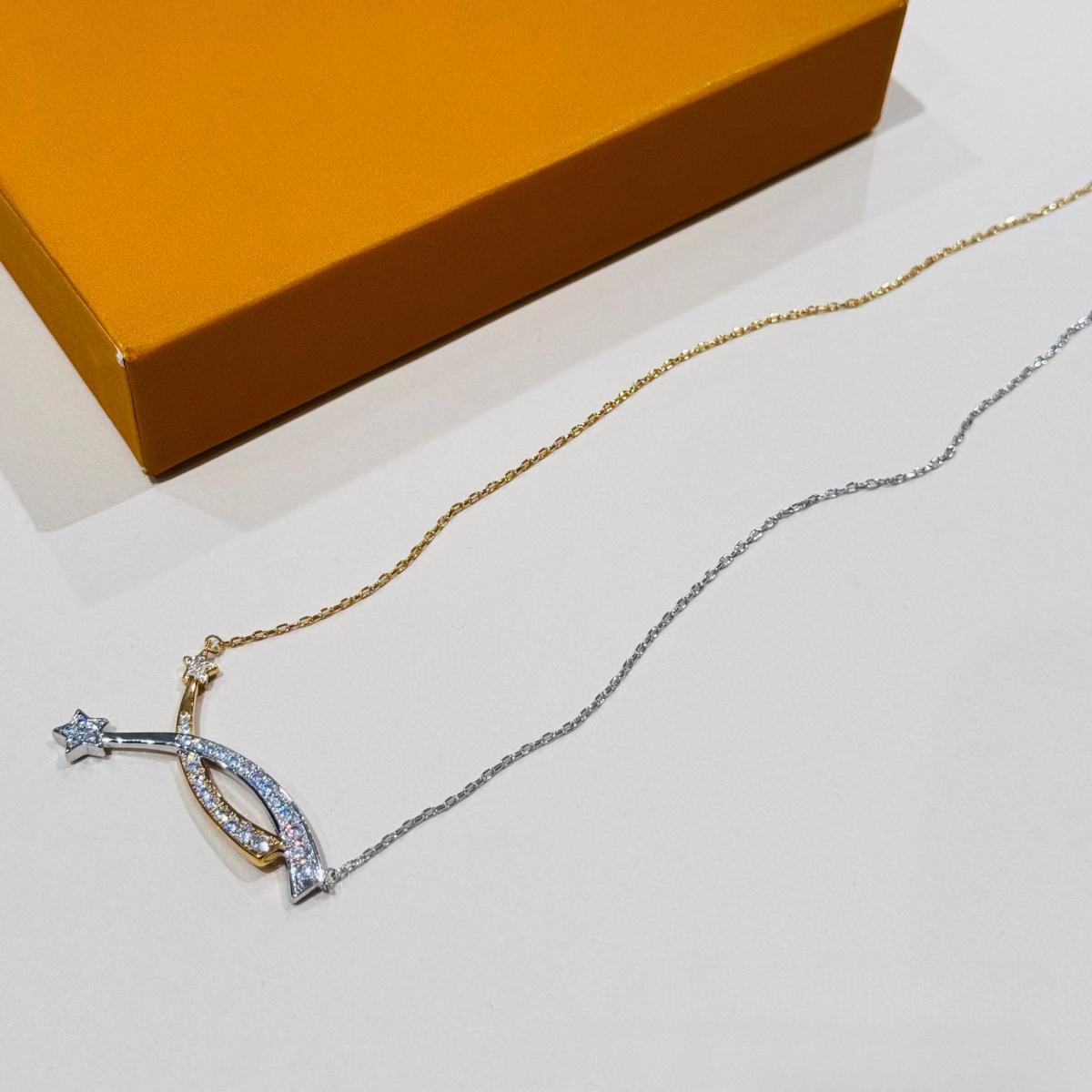 Elegant Intertwined Star Curve Necklace, Minimalist Dual-Tone Statement Accessory