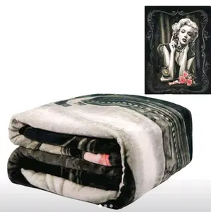 Queen size throw blanket Marilyn Monroe HEART BREAKER