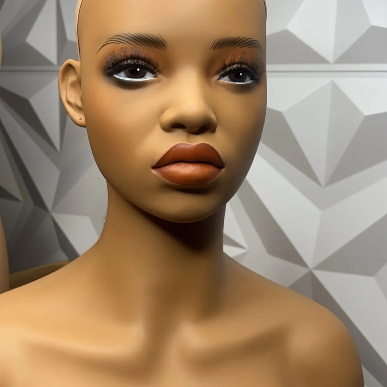 Melanine Mannequins
