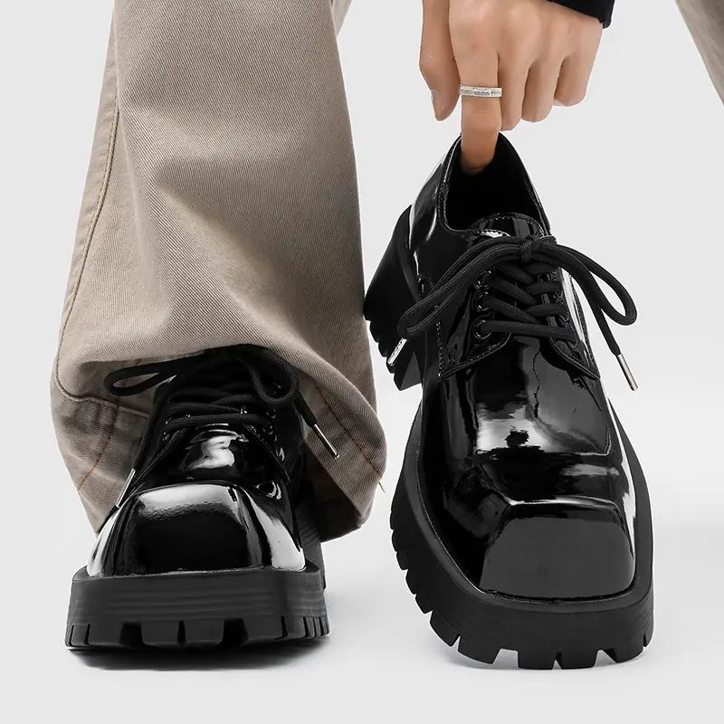 Unisex glossy patent leather square toe lace-up casual footwear, metal aglet thin rope lugs deep serrated lug platform sole street daily walking shoes