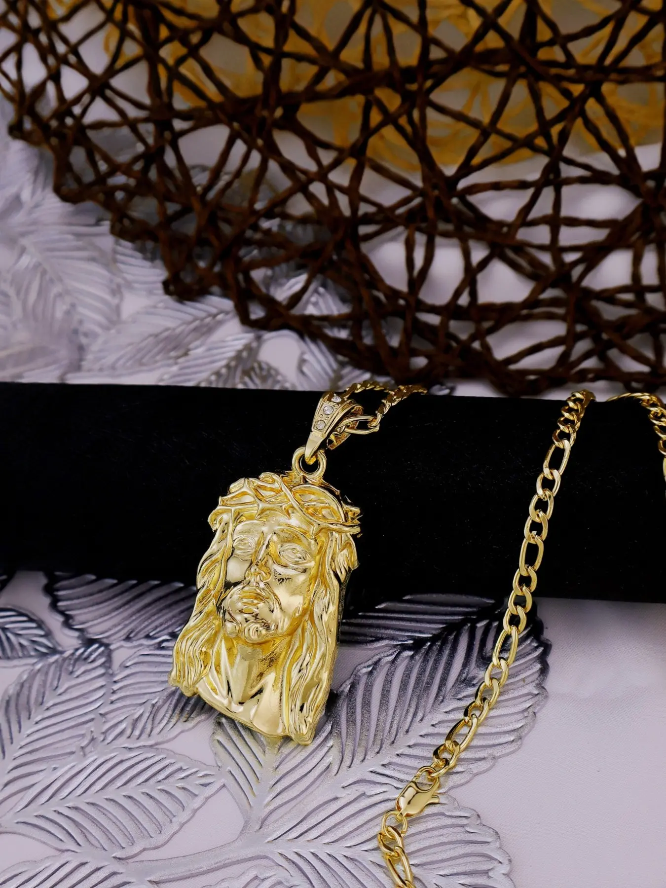 Hip Hop Punk Style God Jesus Head Pendant, Plated Collar Necklace, Shining Necklace, Figaro Chain, Unisex Jewelry, Religious Symbol Jewelry, 2 Sizes Available, Faith Pendant, Alloy Necklace