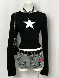 Women's Stretch Slim-fit White Star-print Top, Y2K Street-style Long-sleeve Shirt, Comfortable for Daily Wear, Versatile Layering Essential