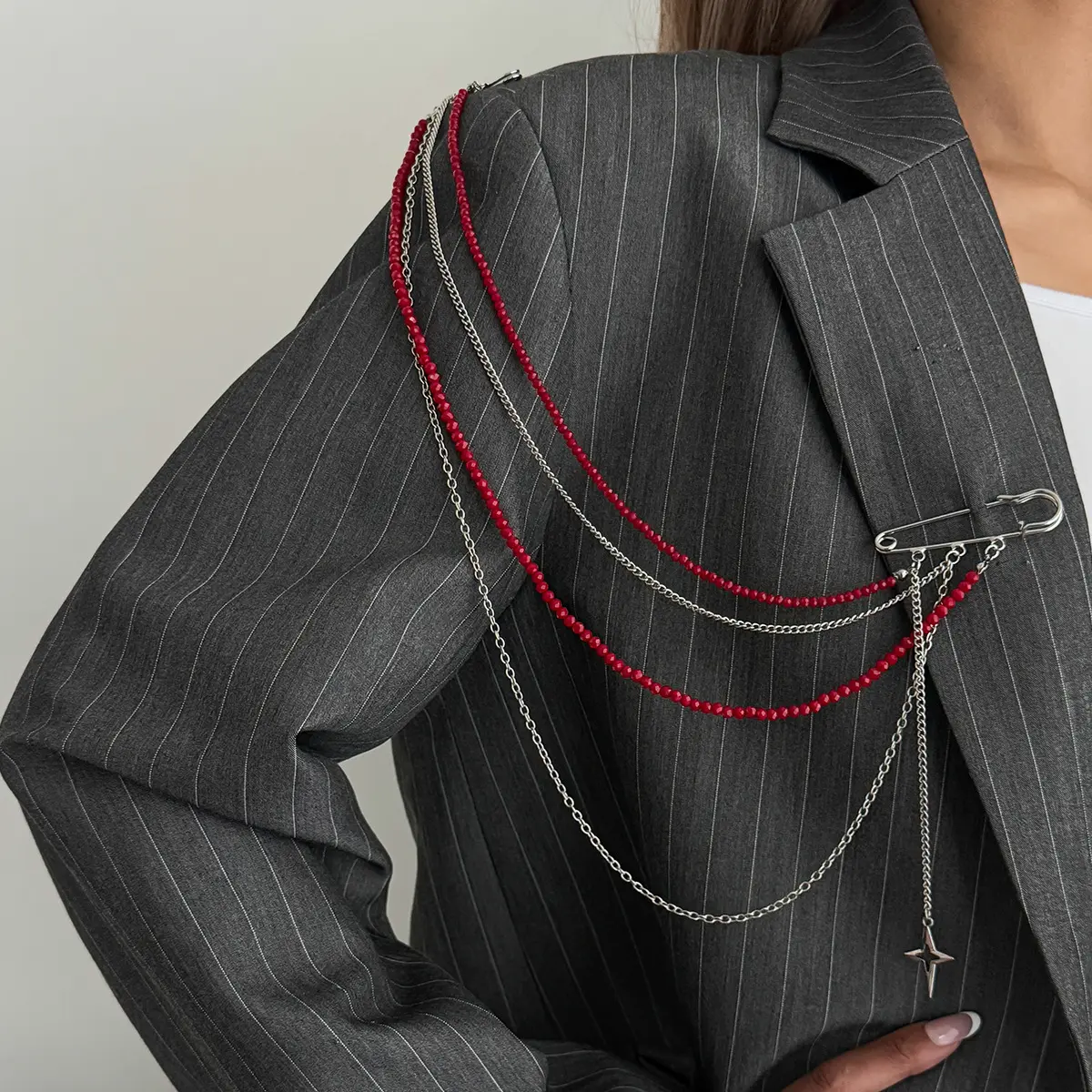 12 white K + red 0322