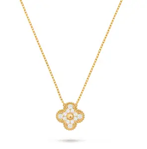 Pre-owned Van Cleef & Arpels Vintage Alhambra pendant necklace，yellow gold，dias