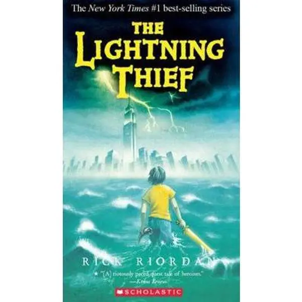 USED Book - The Lightning Thief (Percy Jackson and the Olympians, Book 1) by rick-riordan (Paperback) - english, Fiction Books, Bookseries