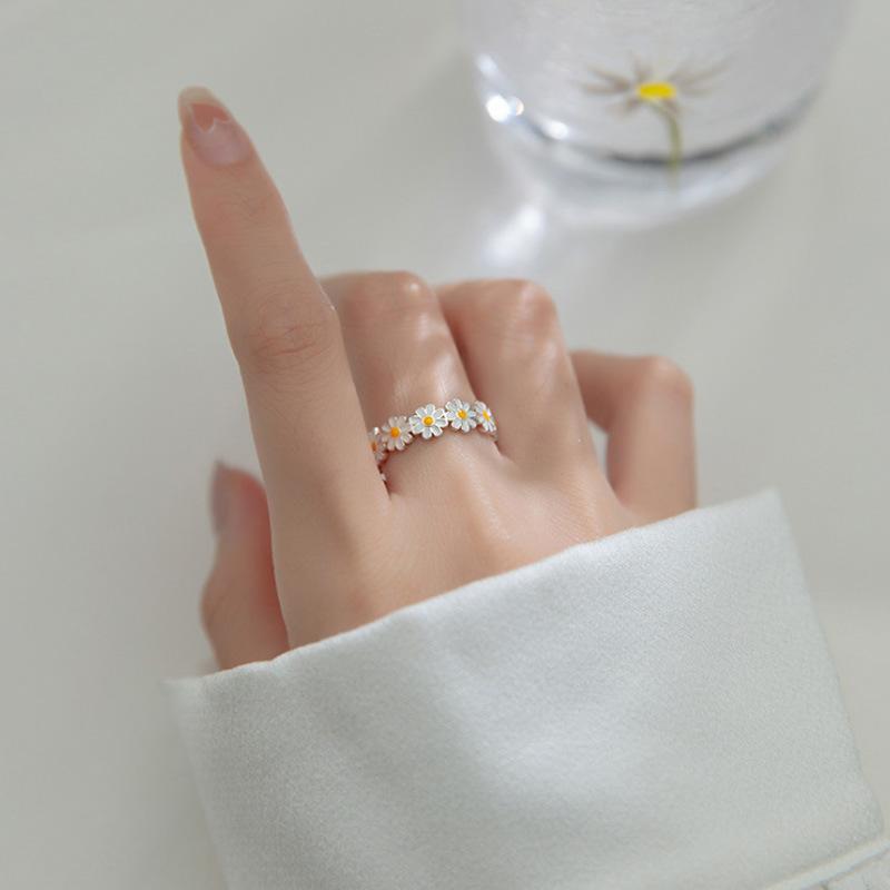 925 Sterling Silver Daisy Flower Ring with Colorful Adjustable Rings & Statement Wedding Band – Perfect for Mother's Day & Summer Vibes