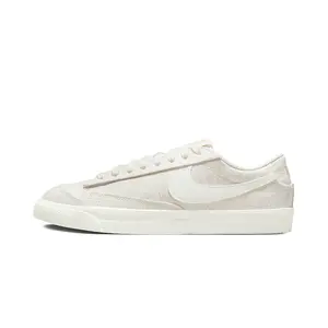 NIKE BLAZER LO '77 SE WMNS "SAIL SESAME" DR9955 100