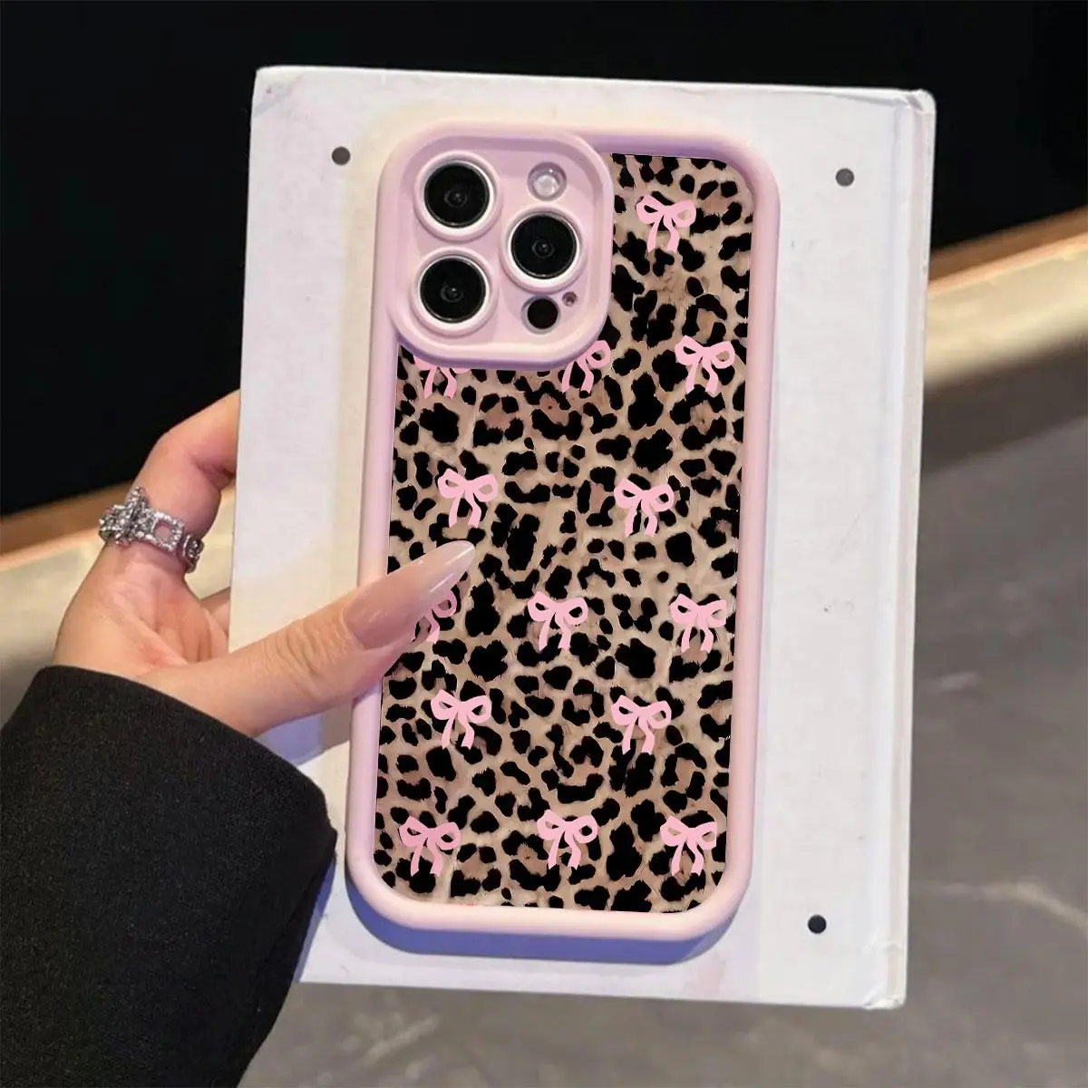 Fashion Bow Pattern Phone Case, Cute Phone Protective Cover, Phone Accessory Compatible with Smartphone iPhone 11 12 13 14 15 16 Pro Max