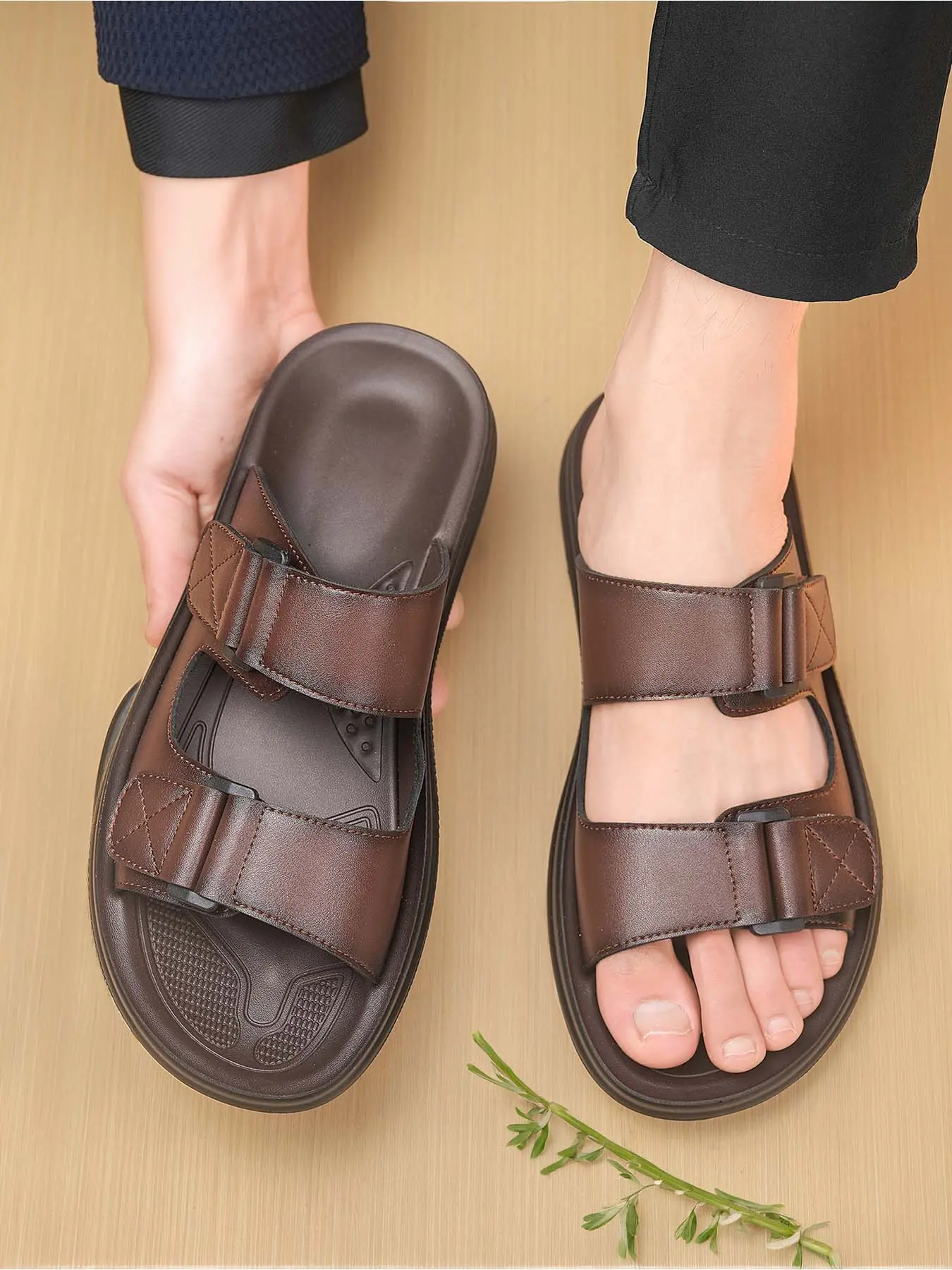 Men's Double Strap Slide Water Sandals, Breathable Casual Flip-Flops, Non-Slip Durable Summer Outdoor Beach Shoes for Daily Wear
