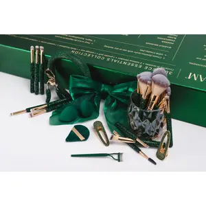 EMERALD GREEN BLING Mega Glitz & Glam | 30pc Essentials Collection Brush Set | GG4585
