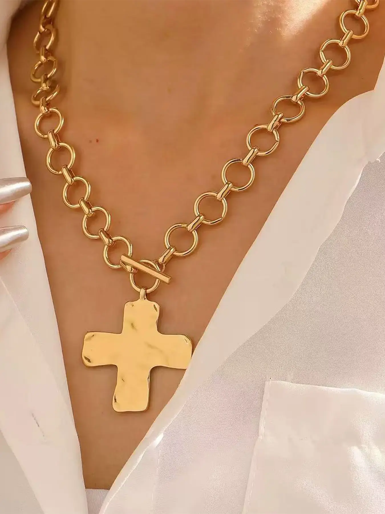 Vintage Geometric Round Pendant Necklace, Cross Necklaces, Metal Cross Design, Thick Chain Jewelry, Suitable for Women, Casual Fashion Accessory, Modern Fashion Accessories