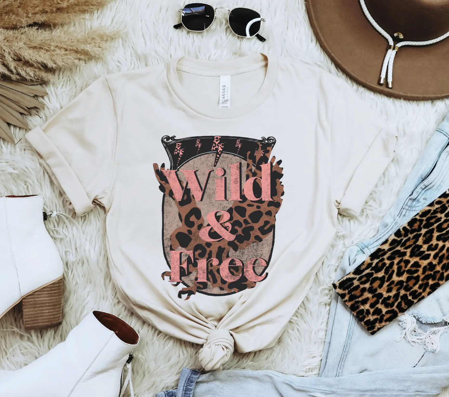 Vintage BOho USA Retro Wild and Free Southwestern Montana Outfit T-shirt Cowgirl Cowhide Tshirt Blue Jeans Tee Cowprint Western T-Shirt Southerwest Tshirt Southwestern Boho Tee Casual Shortsleeve Top Womenswear