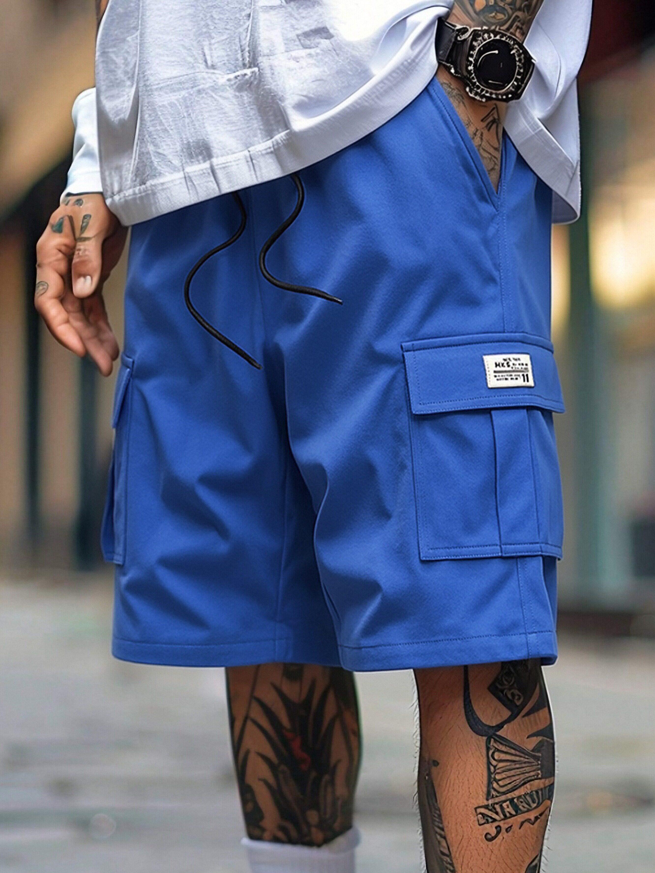 Men’s 3-pack cargo shorts in a trendy street style loose, casual knee-length design with multiple pockets and quick-dry fabric. Suitable for sports and beachwear, an essential summer fashion piece. Crewneck Top