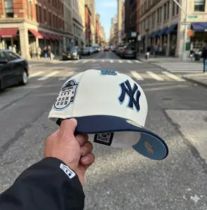 New Era New York Yankees 9FORTY A-Frame Snapback Hat – White Crown Red Brim – Adjustable MLB Baseball Cap – Streetwear Unisex Summer Edition