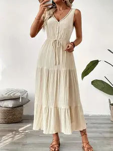 A women's off-white sleeveless V-neck dress with a drawstring waist, front cut-out, and half-open button front, for summer, beach vacations, street photography, dates, afternoon tea, etc., Casual Wear, Womenswear