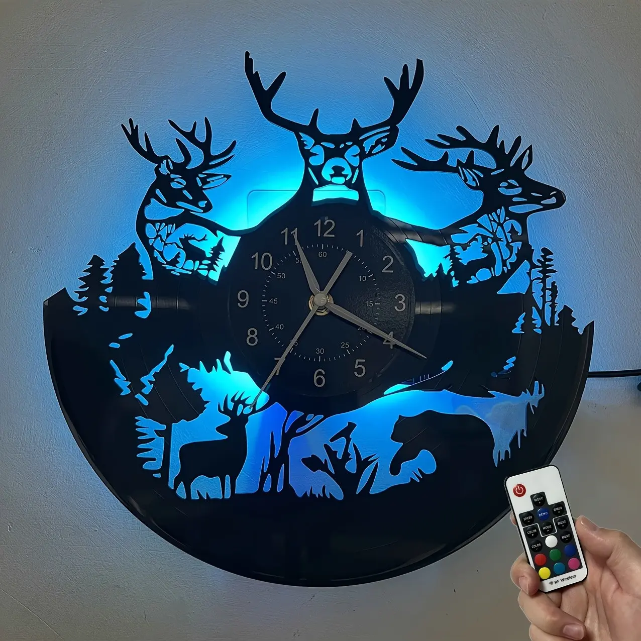 Glow-In-The-Dark Vinyl Wall Clock with Christmas Deer Pattern, Seven Colors, Home Decor, Creative Decorative Clock, Luminous, Mother's Day, Father's Day, Christmas Gift, Battery Powered Clock