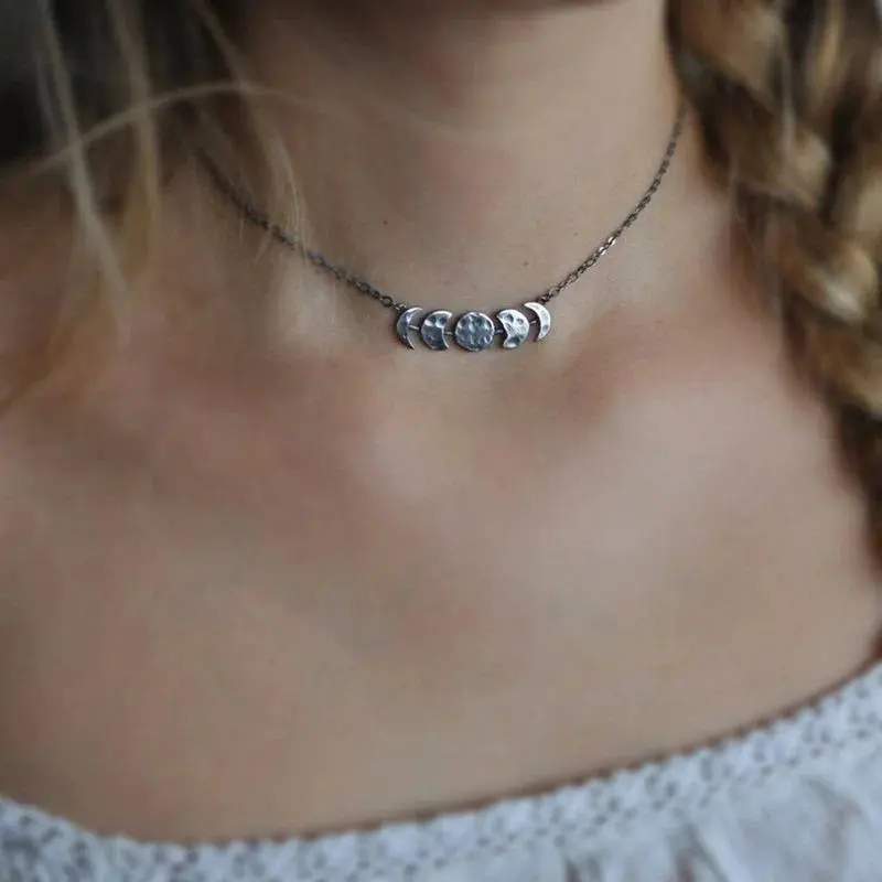 Women's Fashion Jewelry Vintage Moon Change Pendant Necklace For Women Moon Eclipse Pendant Necklace Moon Jewelry Necklace