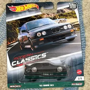 Hot Wheels Premium Modern Classics 2/5 '92 BMW M3 Meticulous Detailed Model Car, Diecast Toy with Real Riders Metal Body for Fans of Classic Cars, Model Cars