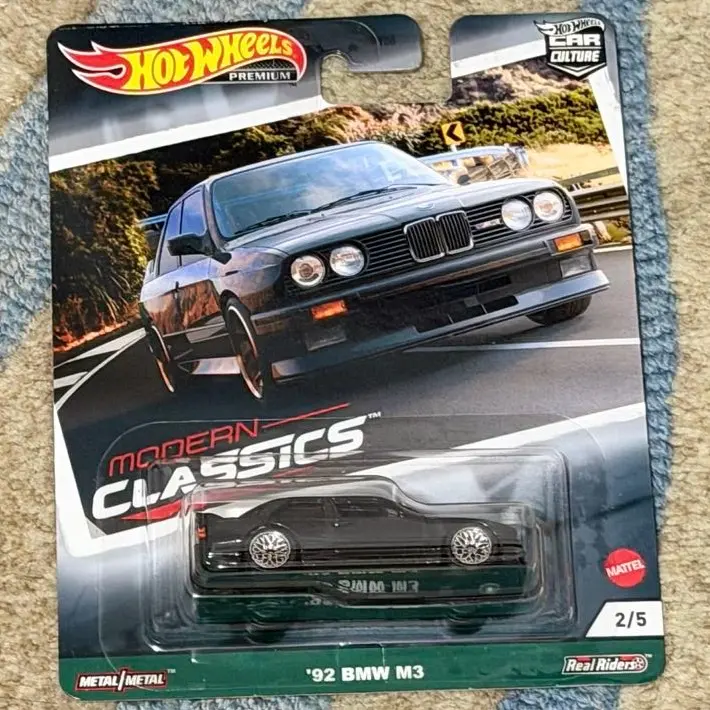 Hot Wheels Premium Modern Classics 2/5 '92 BMW M3 Meticulous Detailed Model Car, Diecast Toy with Real Riders Metal Body for Fans of Classic Cars, Model Cars