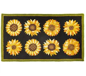 Evergreen Indoor/Outdoor 24"x42" Sunflower Hooked Accent Rug
