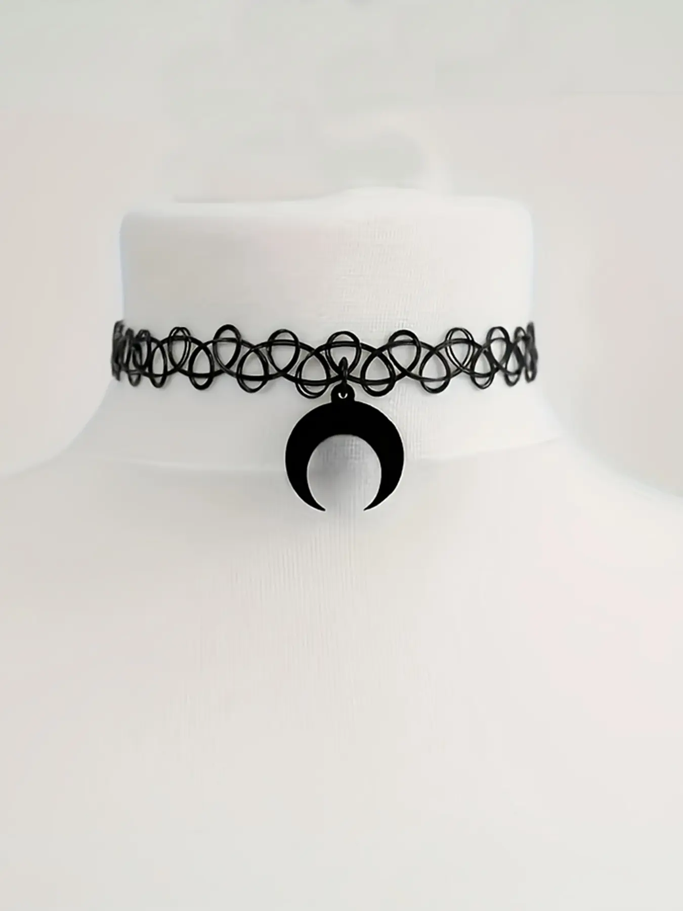 Gothic Minimalist Moon Wrap Necklace, Gothic Witch Jewelry, Punk Fashion Accessory for Women, Perfect for Parties & Halloween Events, Witchy Jewelry