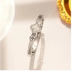 Moderate Luxury Titanium Steel 18 Gold Plated Bangles with Unique Design and Elegant Finish