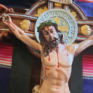 Crucifijos con cristo