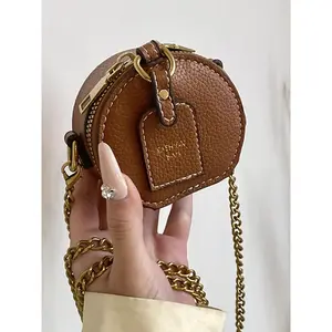 Exquisite mini bag, simple and elegant small coin purse with solid color and contrasting design, suitable for daily occasions such as commuting, shopping, dating, parties, etc. It can hold lipstick, headphones, coins, etc.