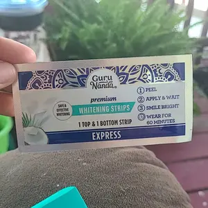 Product Review of GuruNanda Whitening Strips, 7-day treatment (7 Packets - 2 Strips per pack) - Non-Slip, Dry Strip Technology from D**e p**!