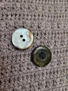 20mm Natural Two Hole Button 450177/12/20