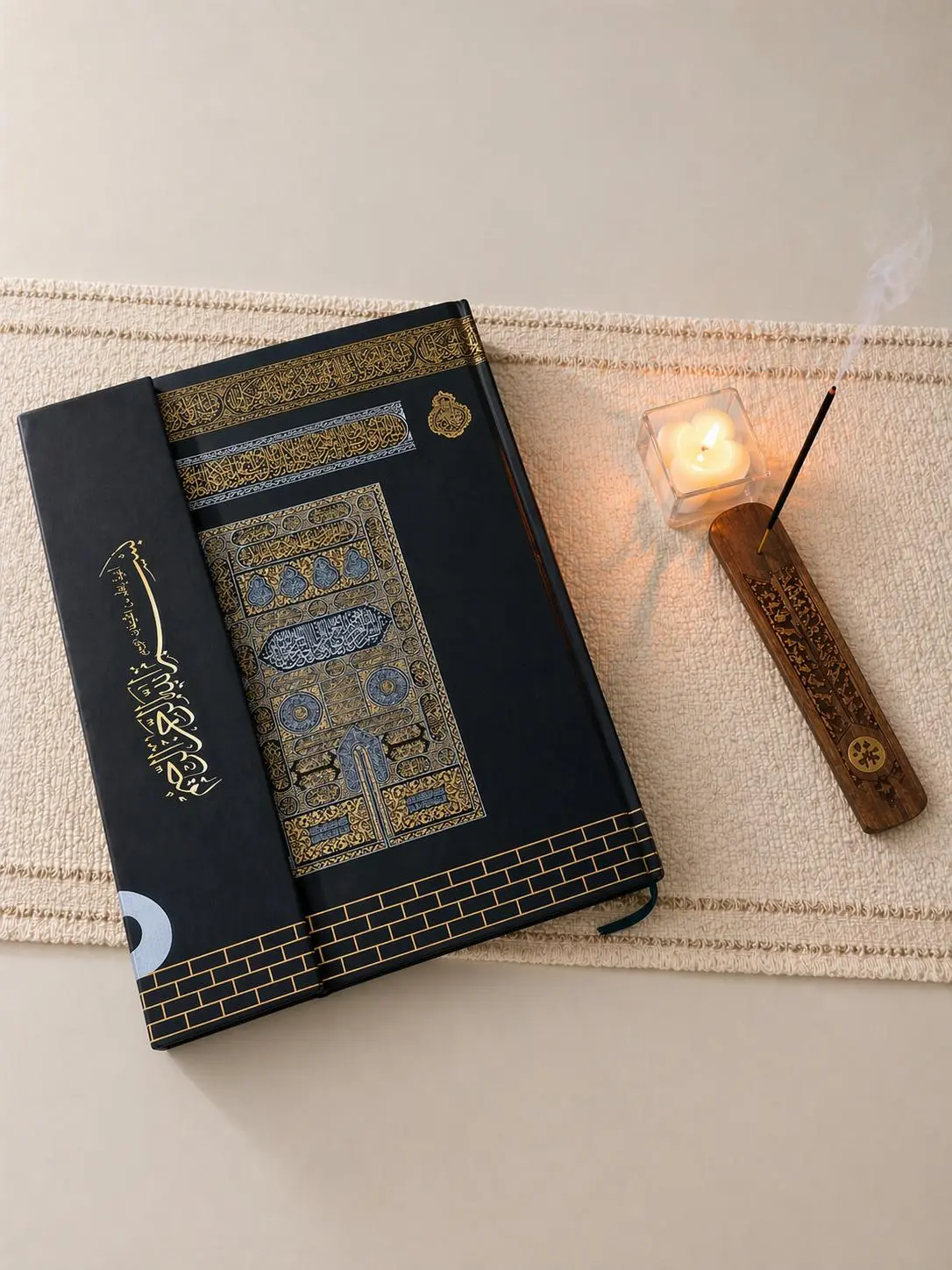 Hard Cover Arabic Computer Script Quran - Large Print for Easy Reading, Kaaba Black, QR Code Audio Feature, 1224 Pages, 2 Sizes (Medium Size 17x24 cm Regular Edition & 25x34 cm), Durable Daily Use Religion Book