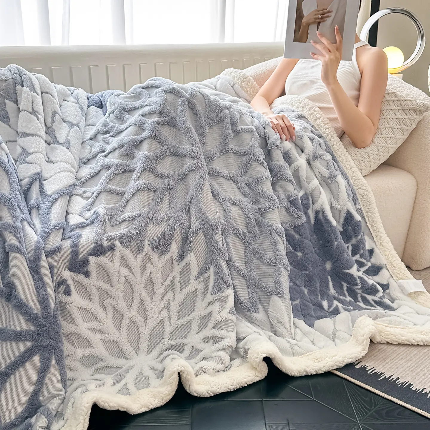 Vintage-Inspired Multicolored Decorated Patchwork Throw Blanket - Jacquard Openwork Weave, Geometric Print, Textured Quilt, Large Size, French Country Decor for Bedroom/Office, Ideal Holiday Gift for Friends, Decorated Throws, Large Blanket Throws