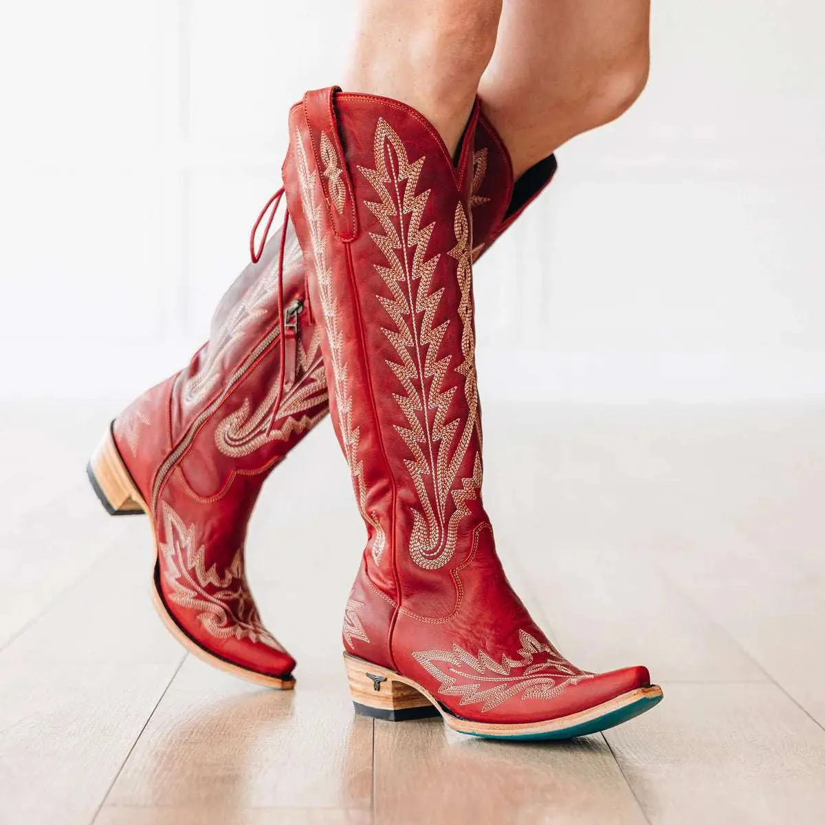LANE WOMEN LEXINGTON KNEE HIGH SMOLDERING RUBY SNIP TOE BOOT LB0562E