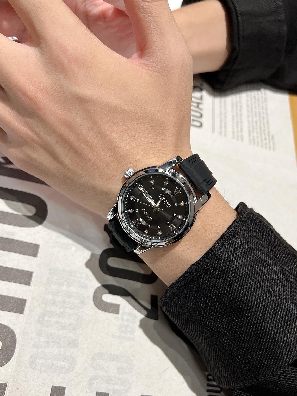 Men's Luxury Business Quartz Watch - Waterproof Luminous Date Display with Premium Silicone Strap, Stylish Sport Wristwatch