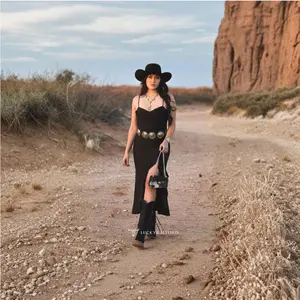 Vestido Lucky & Blessed Vestido B Strap DR703-BLK