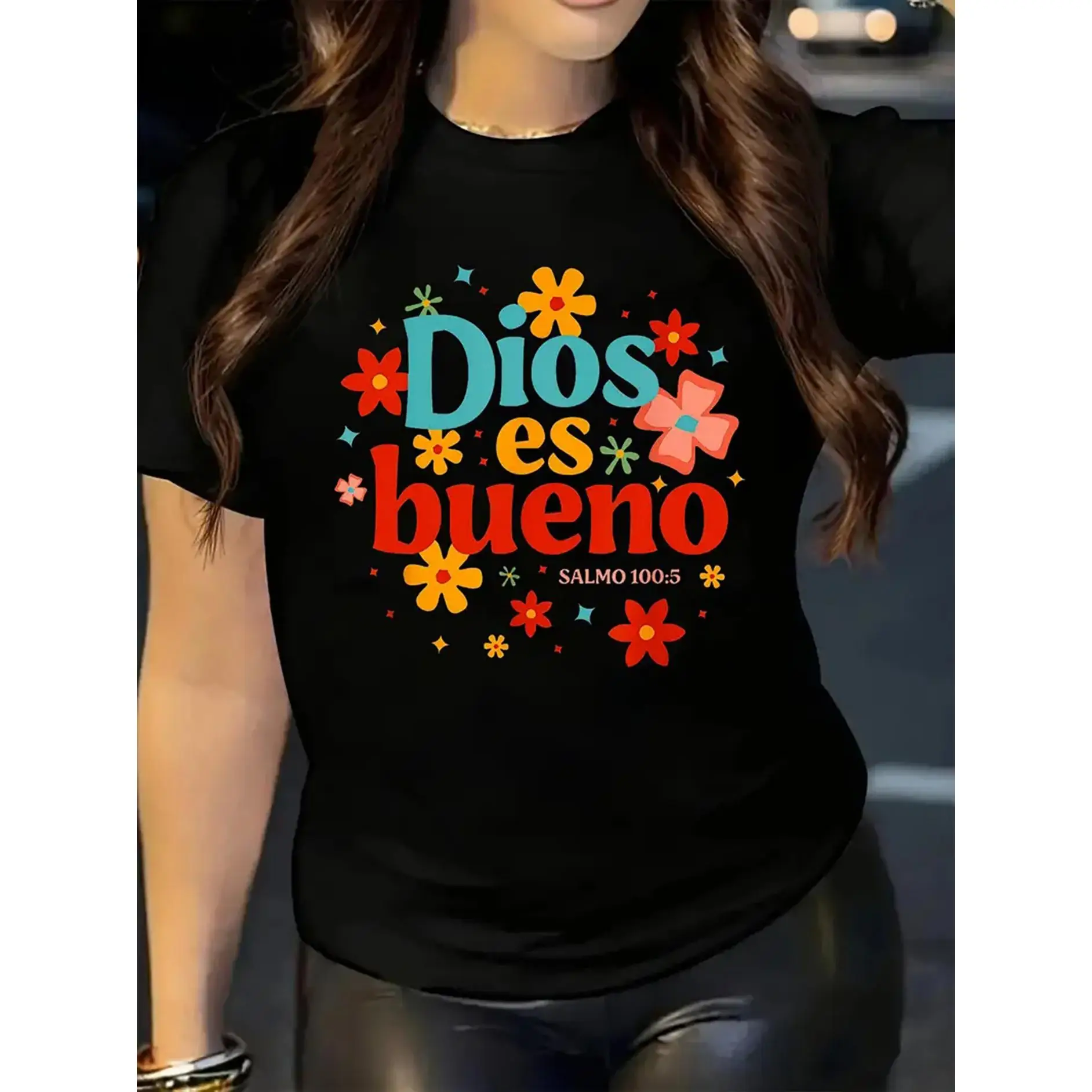 1pc Women's "Dios Es Bueno" Graphic T-Shirt - Vibrant Spanish Bible Verse Design with Colorful Floral Print Patterns, 100% Cotton T-Shirt - Versatile