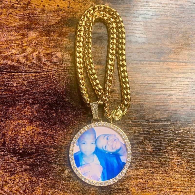 [ICE HUE]18K Gold Vacuum Plated Copper with 5A+ Sri Lanka Zircon Oversized Personalized Custom Memory Photo Pendant With Big Cuban Necklace Miami Italy Mexico & Micro Inspired for Women & Men Luxury Jewelry,Daily Wear,Casual Fashion,Gift,Chicano,Hip Hop